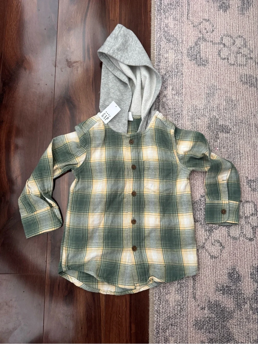GAP soft green